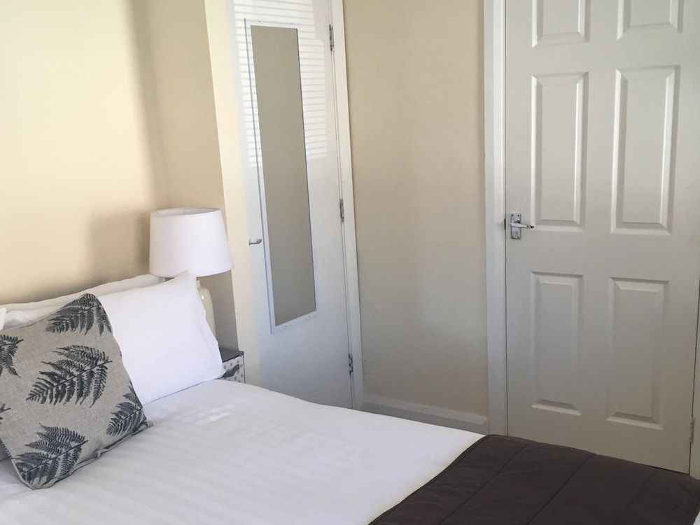 Bishop Gate B&B 2