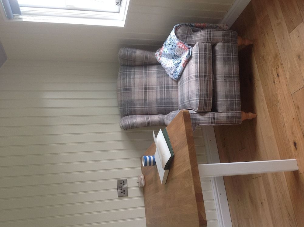 Little Trelawney Shepherd Hut 3