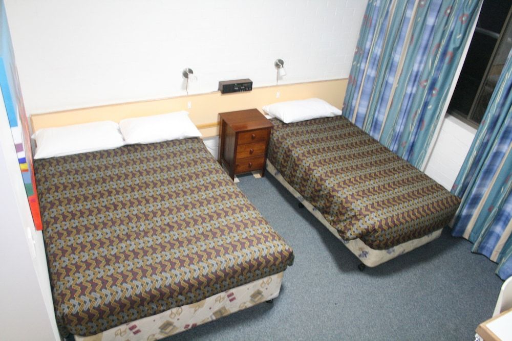 Yarraman Gardens Motel Queensland 3