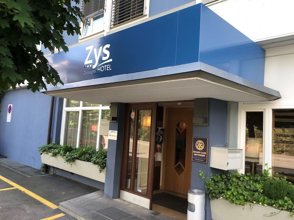Zys Hotel 1
