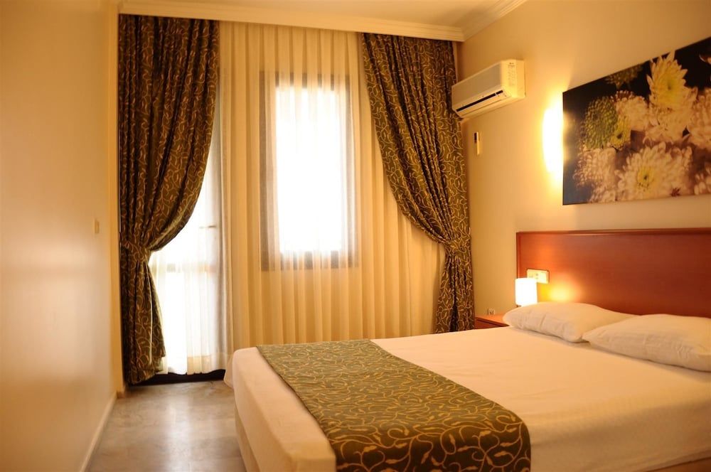 Lord Hotel 2