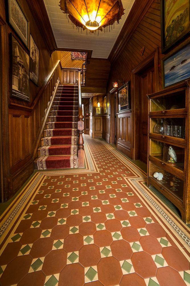 The Shady Rest Bed and Breakfast 2