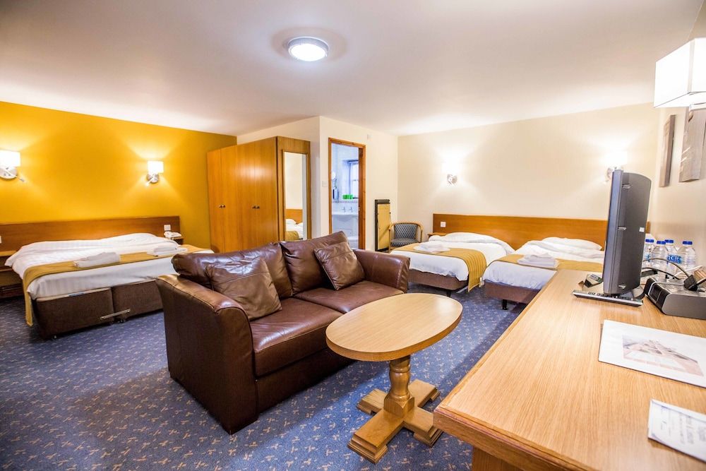 Tollgate Hotel And Leisure 1 Tollgate Hotel And Leisure 1