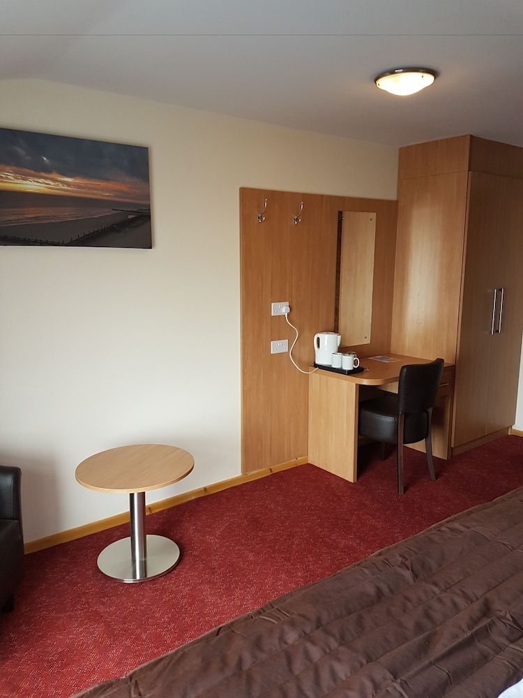 The Cliff Top Inn Hotel 3