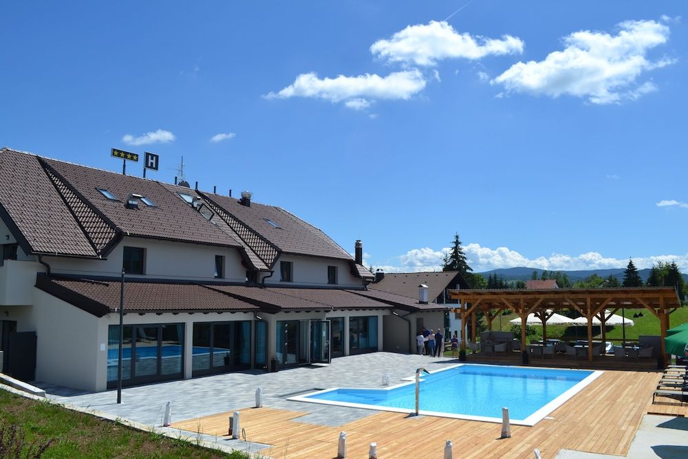 16 Lakes Hotel 4 étoiles à Rakovica