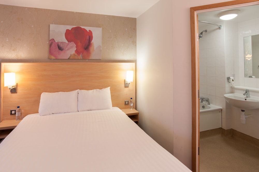 Meadow Farm by Marston's Inns 3