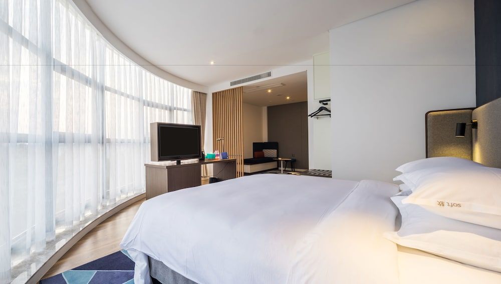 Holiday Inn Express Shaoxing Paojiang 3