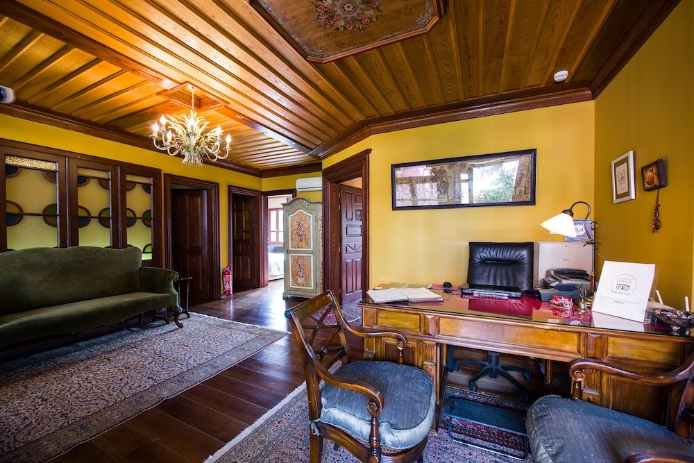 Kokkino Spiti Boutique Hotel 2