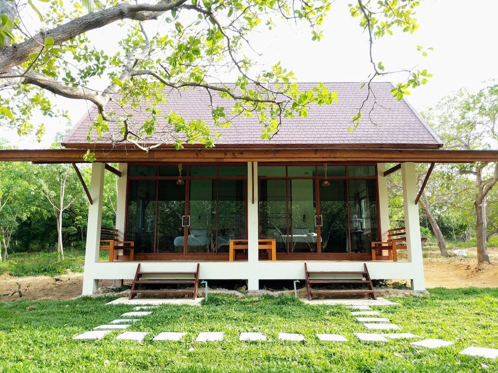 Phayamas Private Beach Resort 3