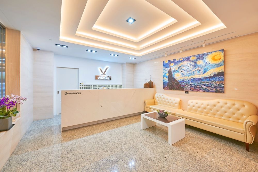 BUSINESS HOTEL VENTURE 3