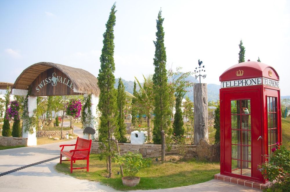 Swiss Valley Hip Resort