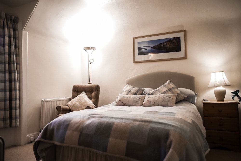 Fir Tree Bed and Breakfast at Galvelbeg House 3