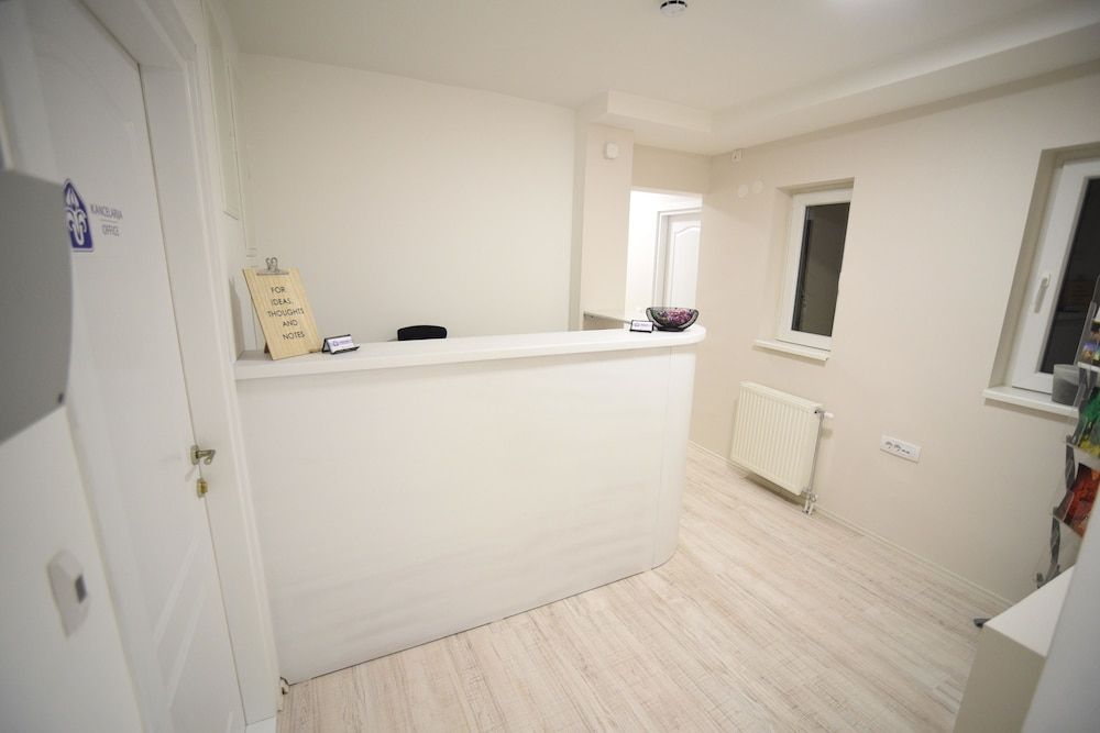 Bloom Inn 2 Bloom Inn 2