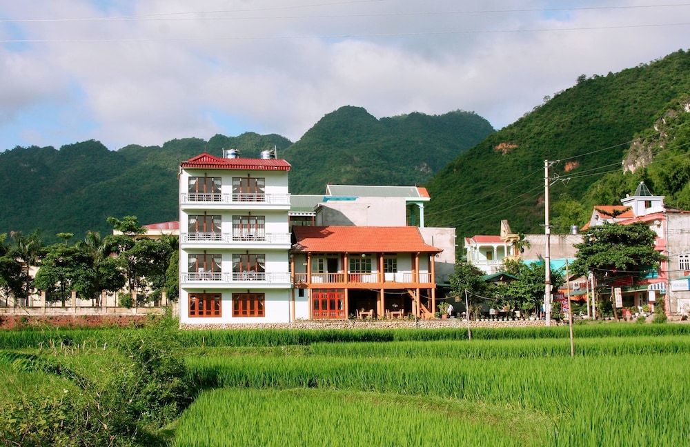 Mai Chau Valley View Hotel
