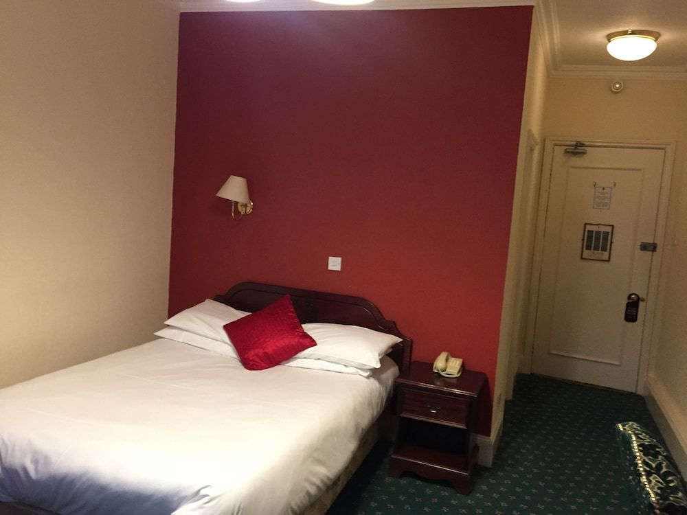 Green Dragon Hotel 2