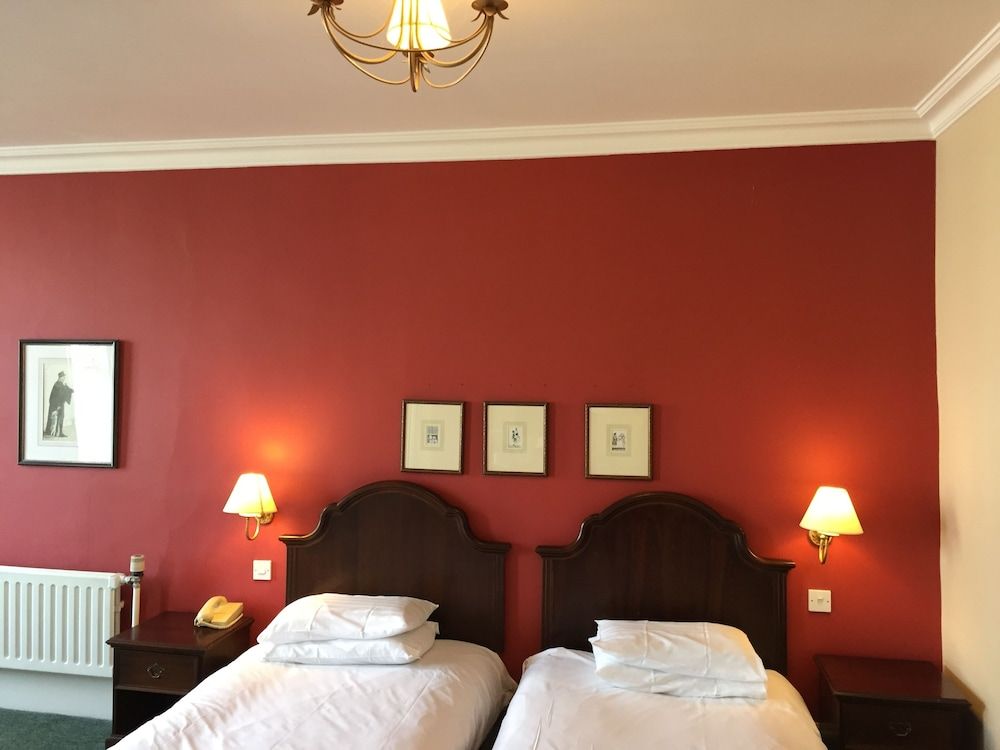 Green Dragon Hotel 3