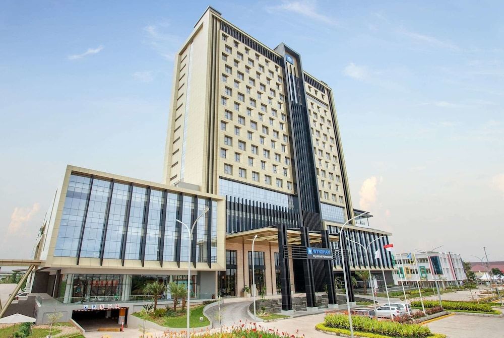 Wyndham Opi Hotel Palembang 1