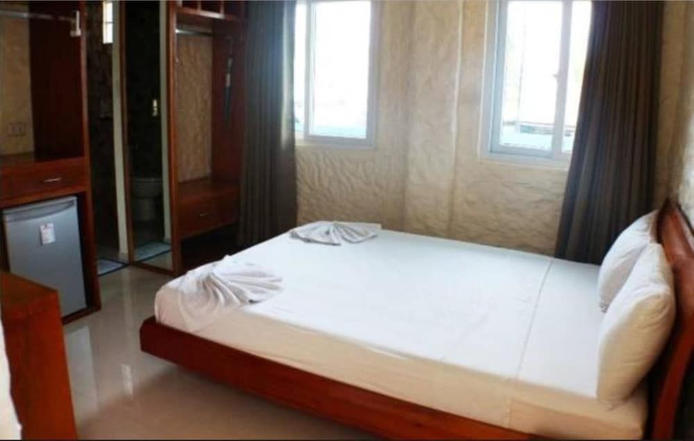 Montani Beach Resort 3