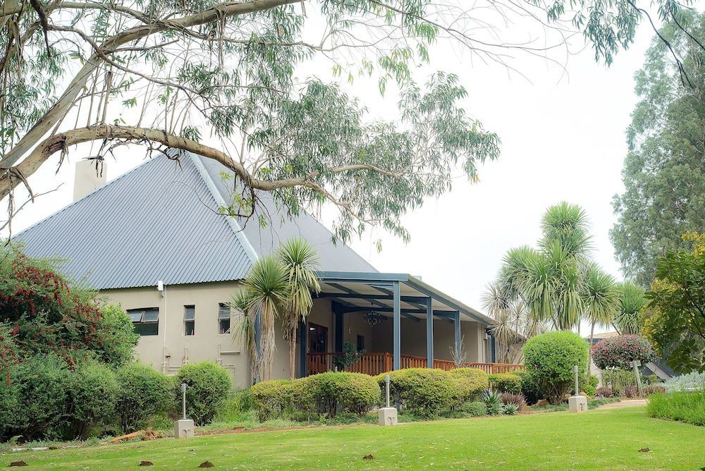 Mount Shekinah Country Hotel