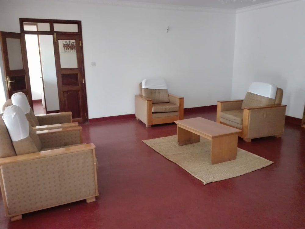 Kilimanjaro Safaris Lodge 2