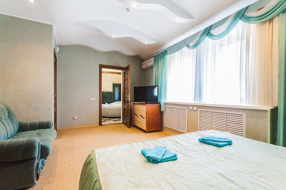 Port House - Hostel 2