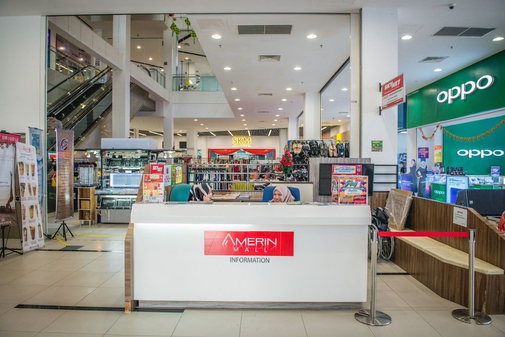 One Amerin Mall & Suites 2