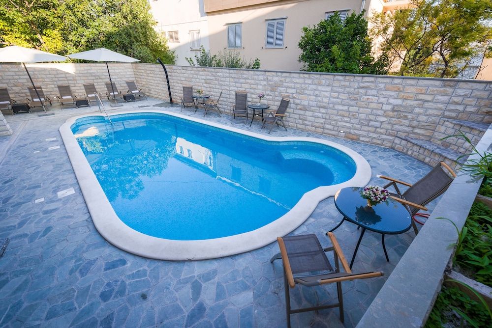 APARTMENTS ZUVELA -1 estrelas em Split