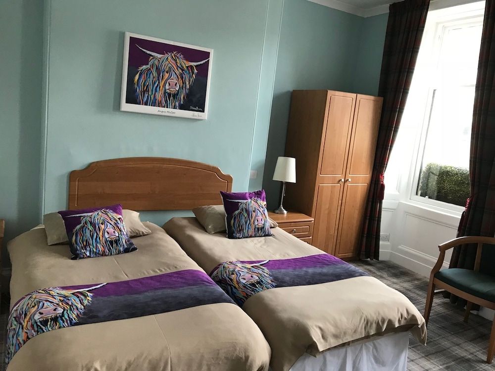 The Waverley Hotel 2