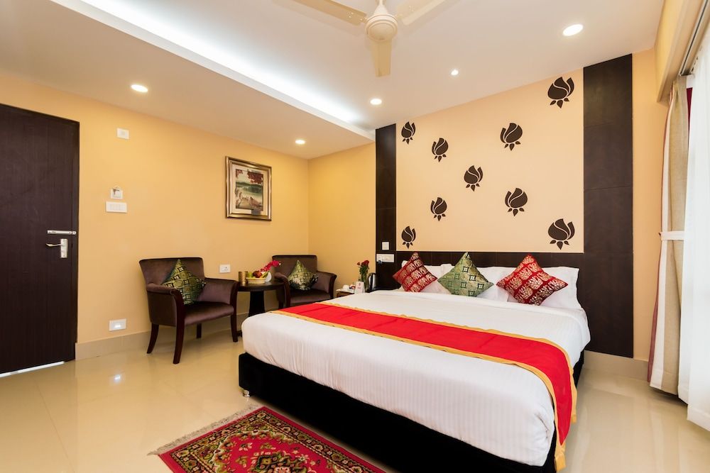 OYO 9202 Hotel Central Courtyard 1