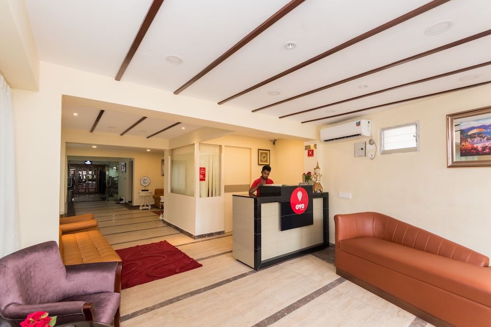 OYO 9202 Hotel Central Courtyard 2