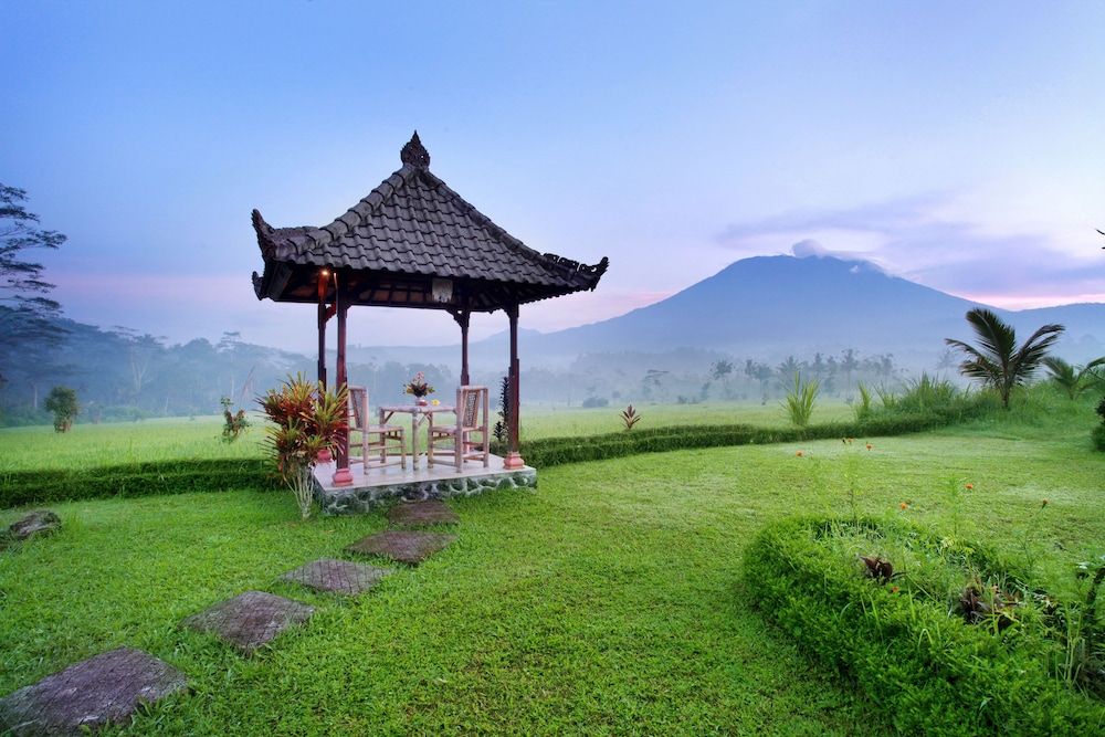 Great Mountain Views Villa Resort 1 étoiles à Selat