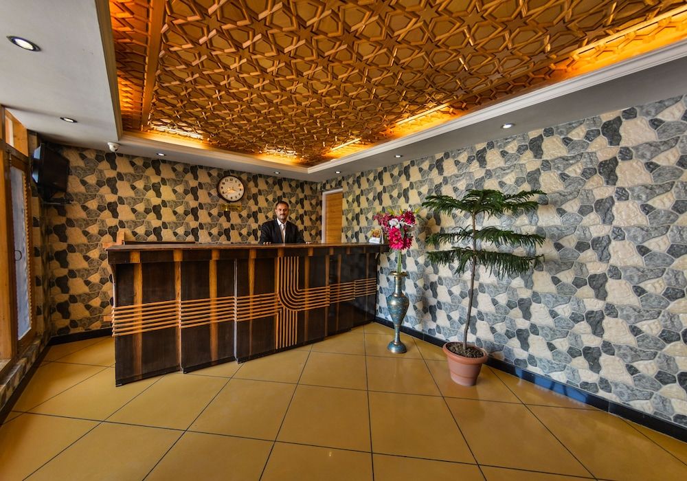 Royal Comfort Regency 2