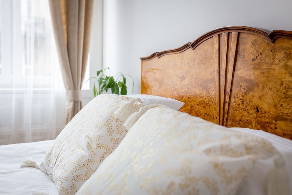 Fragola Budget Rooms & Apartments 2