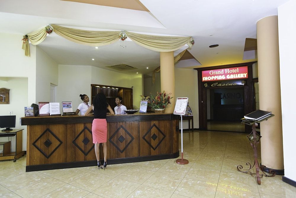 Le Grand Hotel Diego 2