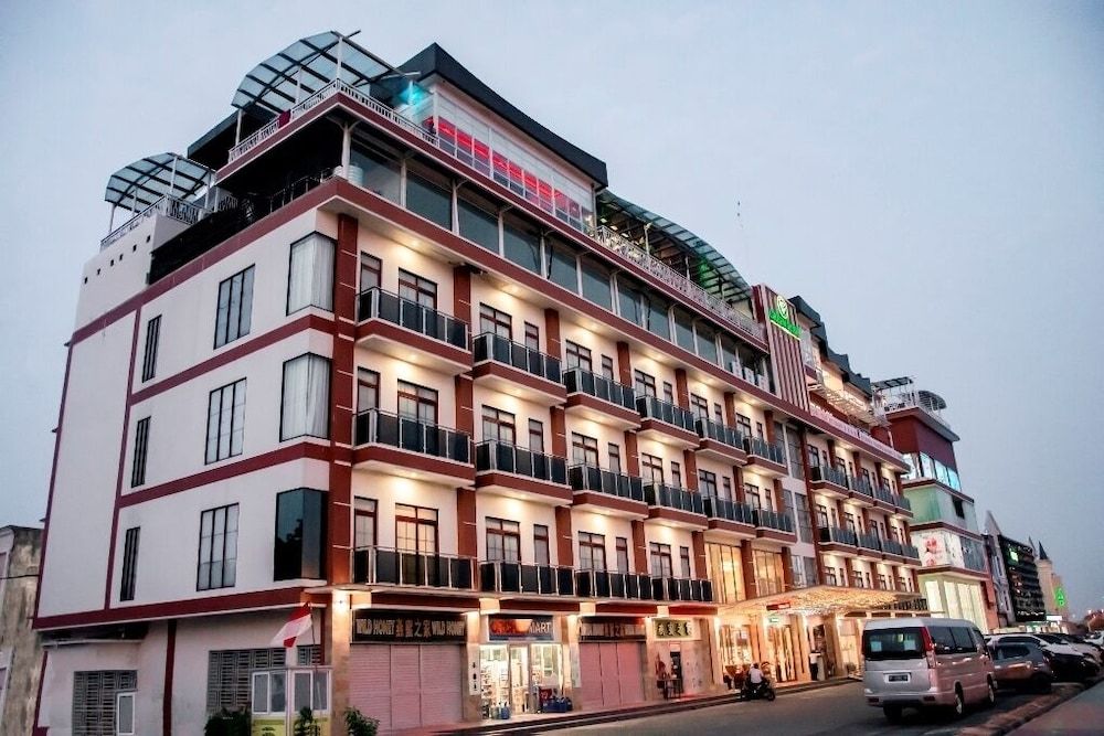 Green Rose Hotel 1