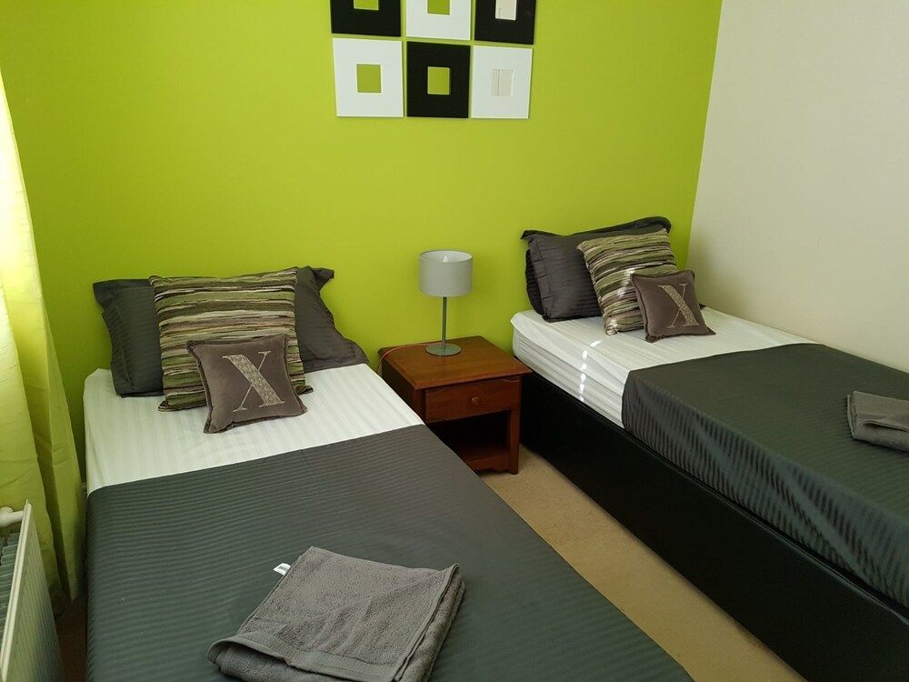 Dragon - Kestrel House 2 Bedroom Home 2