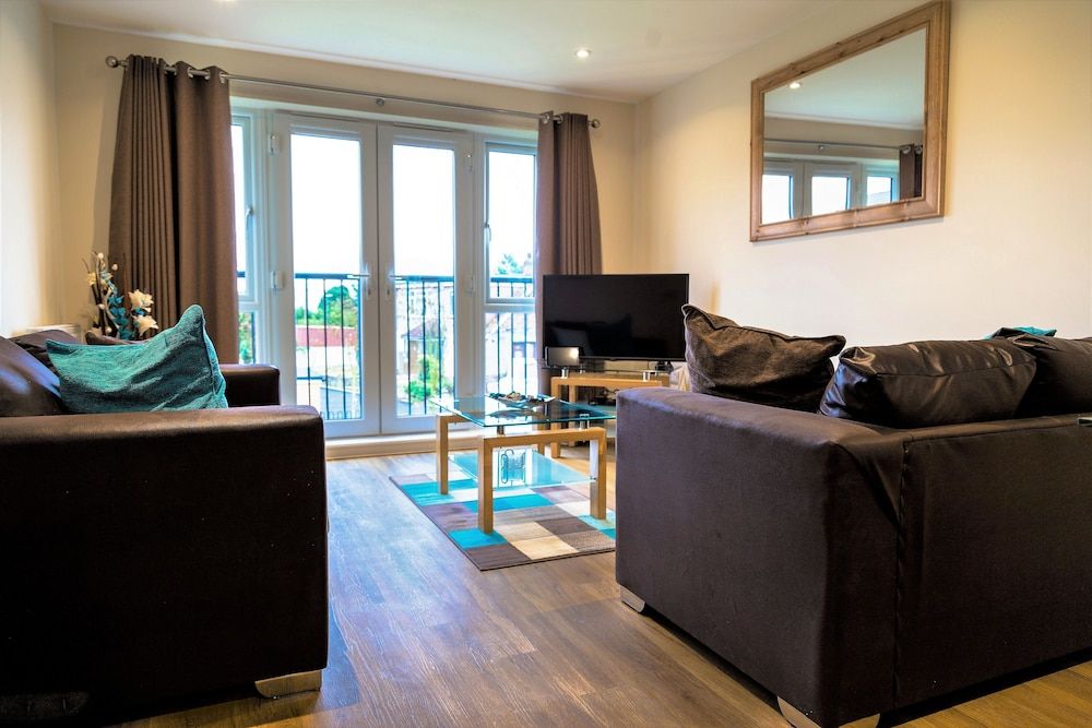 Heathrow Living Serviced Apartments by Ferndale