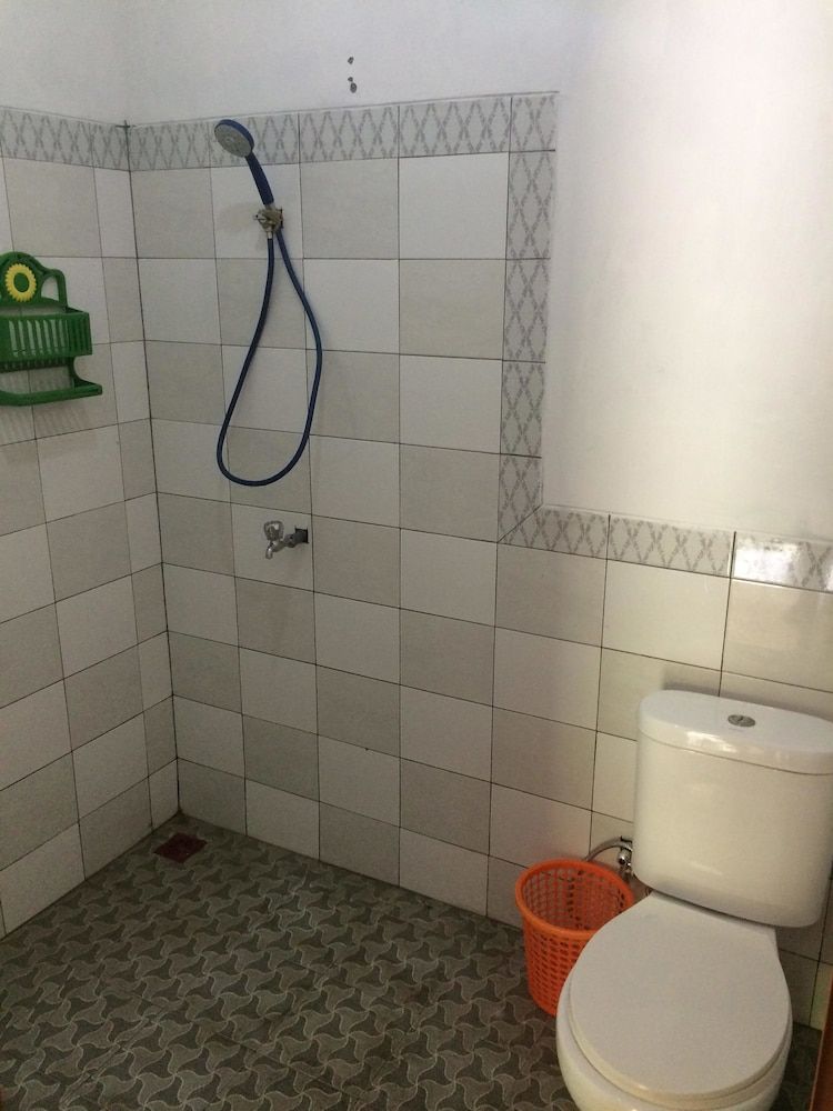 Krui Surf Camp Hotel Mutiara Alam Zandino 3