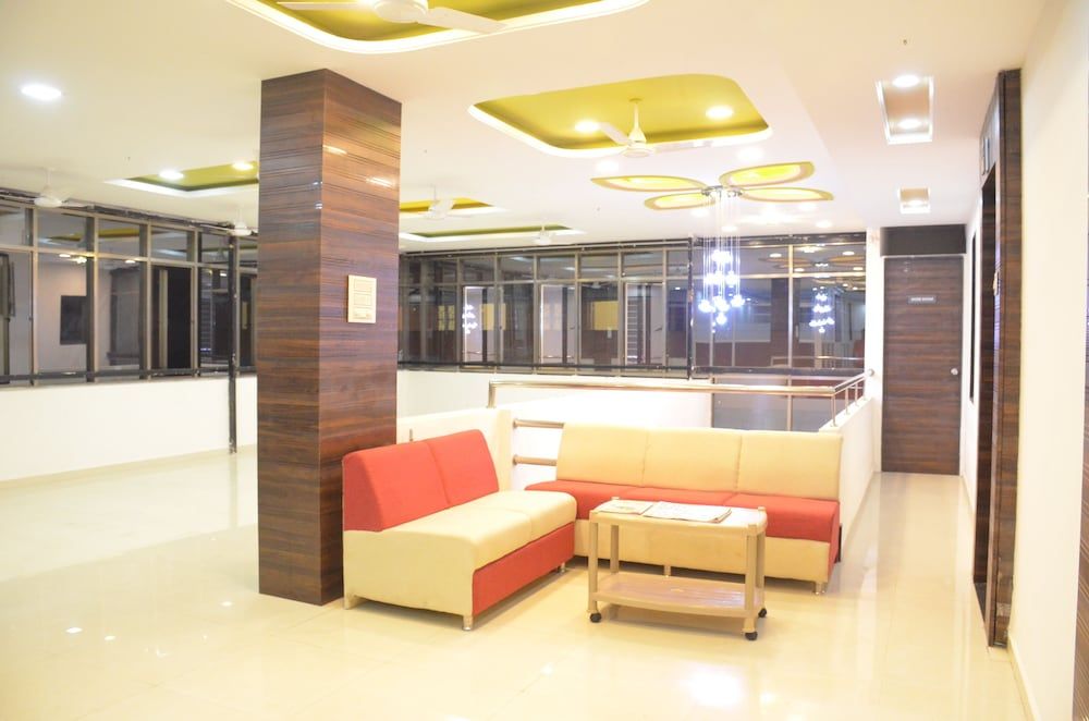 Hotel Royal Treat Kolahpur 3