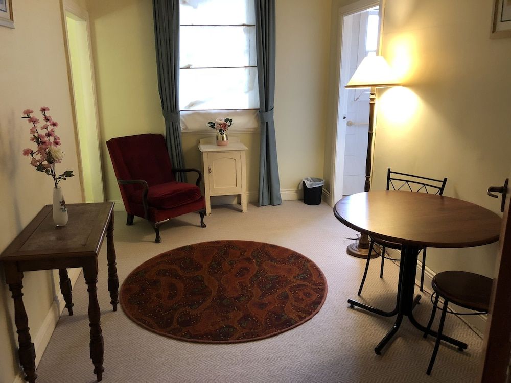 Victoria and Albert Guesthouse