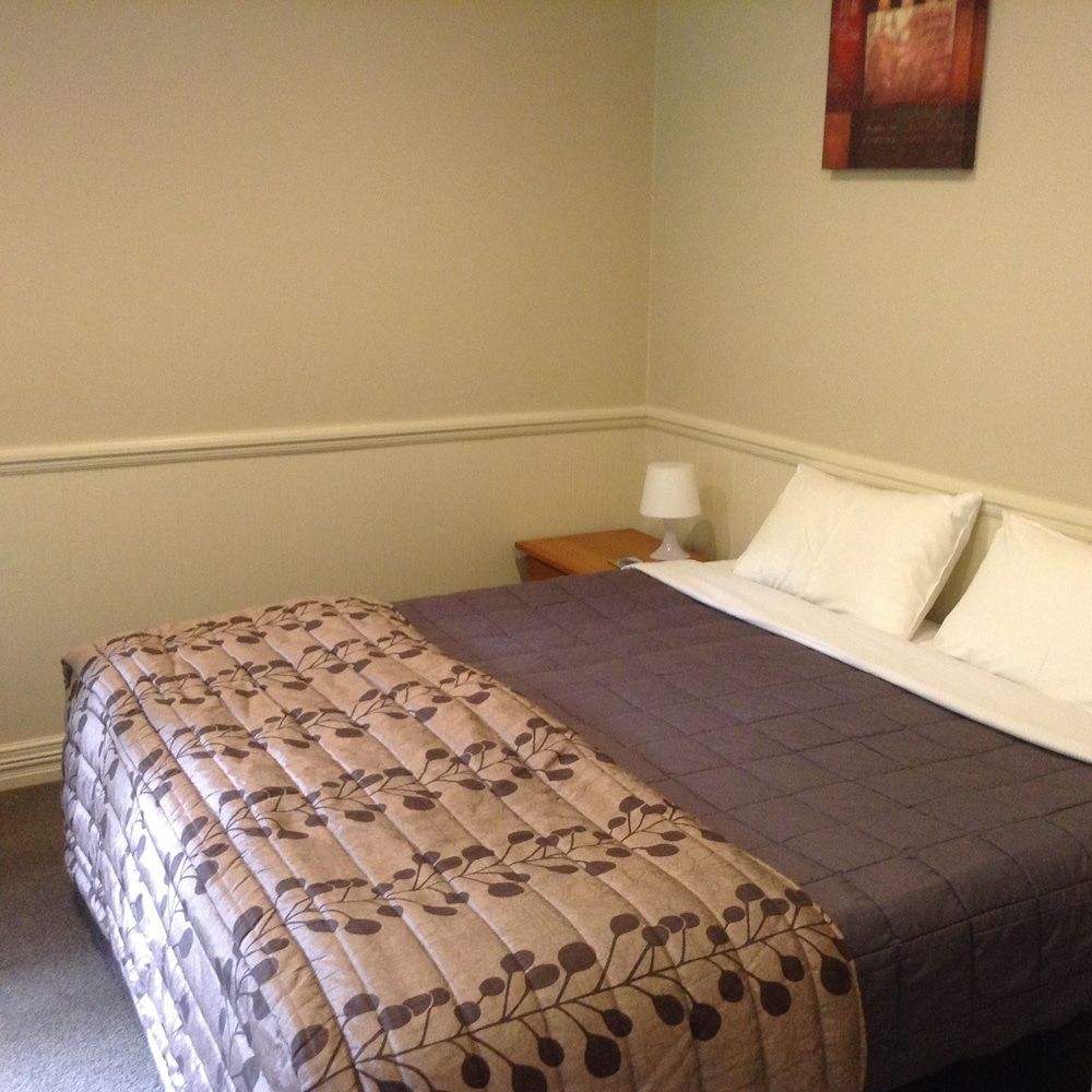 Shades of Arrowtown 2