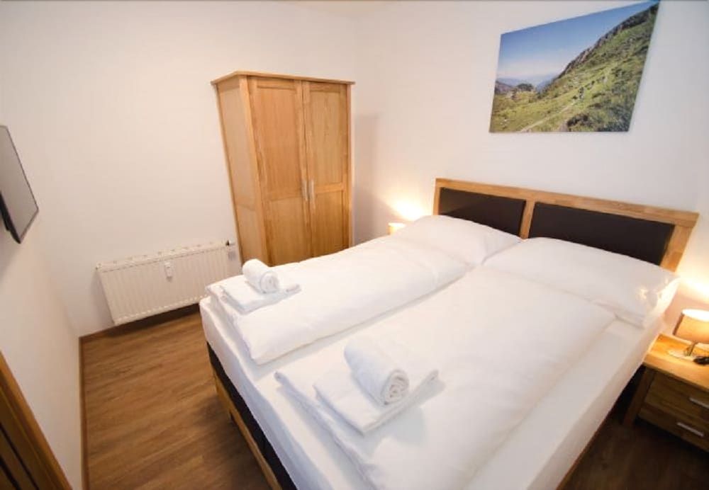 Apartment Summer & Winter Fun I 2