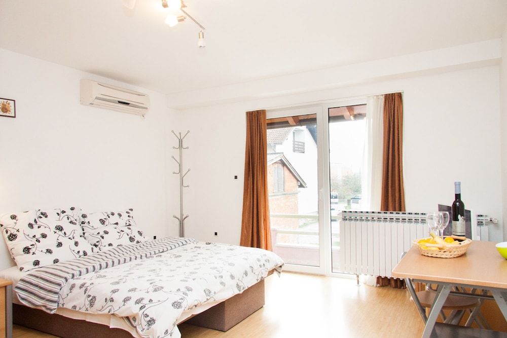 Rooms Garden Zagreb Airport 3 estrelas em Velika Gorica