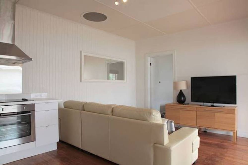 Sorrento Beach Cottages 1