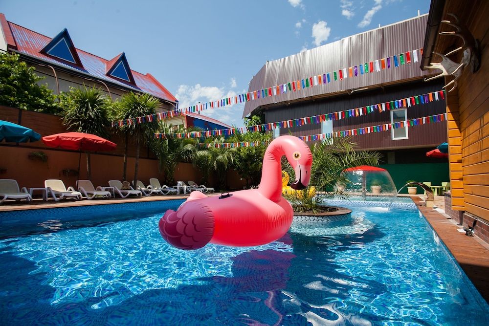 Zhemchug Village Hotel