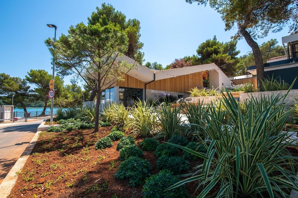 Arena One 99 Glamping 3