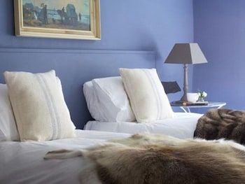 The Woolpack Hotel 3