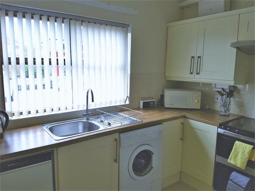 Apartment With 2 Bedrooms in Bangor, With Furnished Garden and Wifi 3