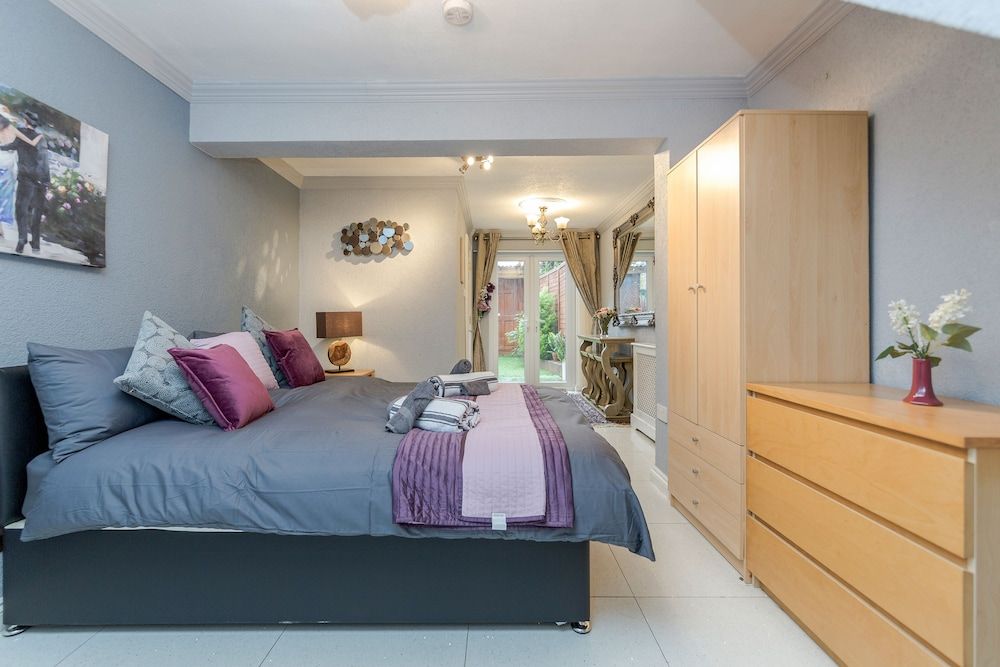 Watford General Suites 2