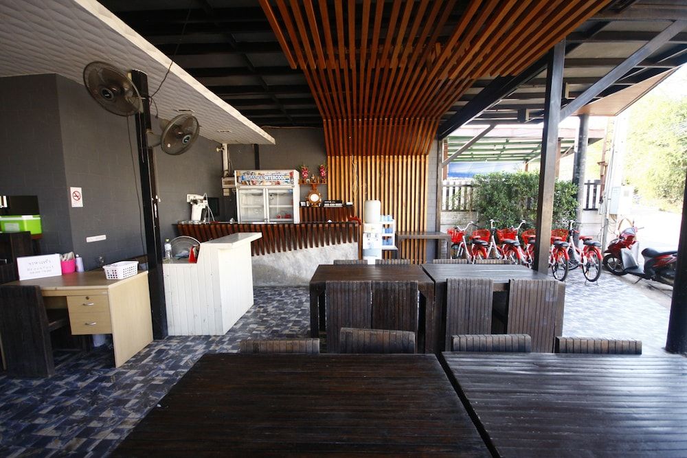 Koh Larn Villa Resort 3